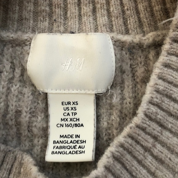 H&M Sweater - Picture 2 of 5